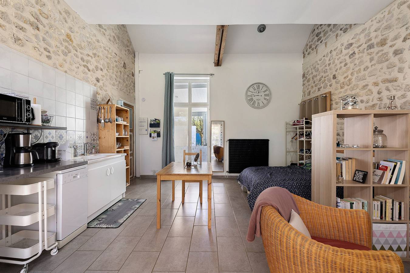 Gîte l'ancien préau - 2 personnes in Avrillé-les-Ponceaux, Vallée de la Loire