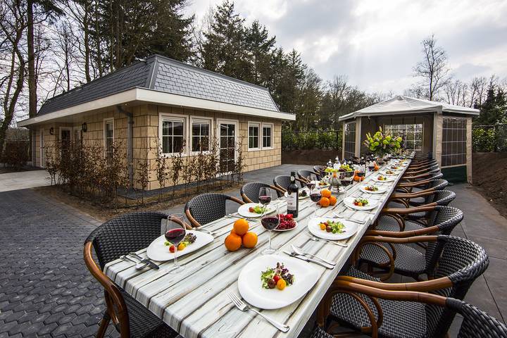 Vakantiehuis voor 28 personen, with Balkon/Terras and Terras as well as Tuin and Kinderzwembad in De Bult