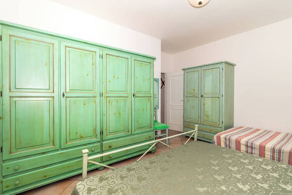 Ganze Wohnung, Ferienwohnung Iris mit Balkon und Wlan in Codaruina/Valledoria, Valledoria