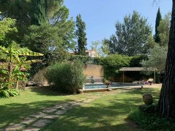 Gîte pour 6 personnes, avec jardin et terrasse, animaux acceptés à Sainte-Cécile-les-Vignes