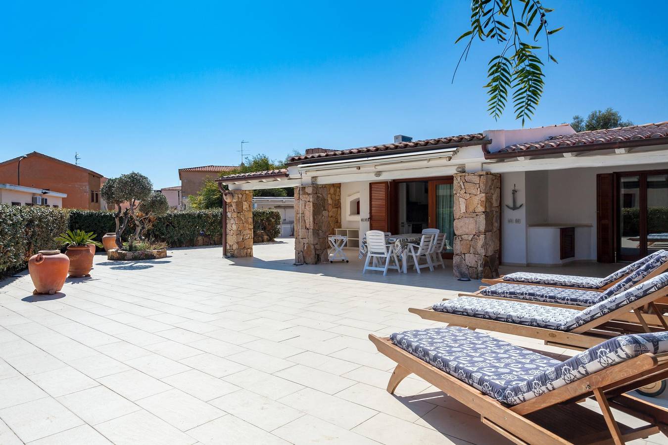 Casa Isabella Villa con dependance vicino alla spiaggia con giardino e aria condizionata in Porto San Paolo, Loiri Porto San Paolo