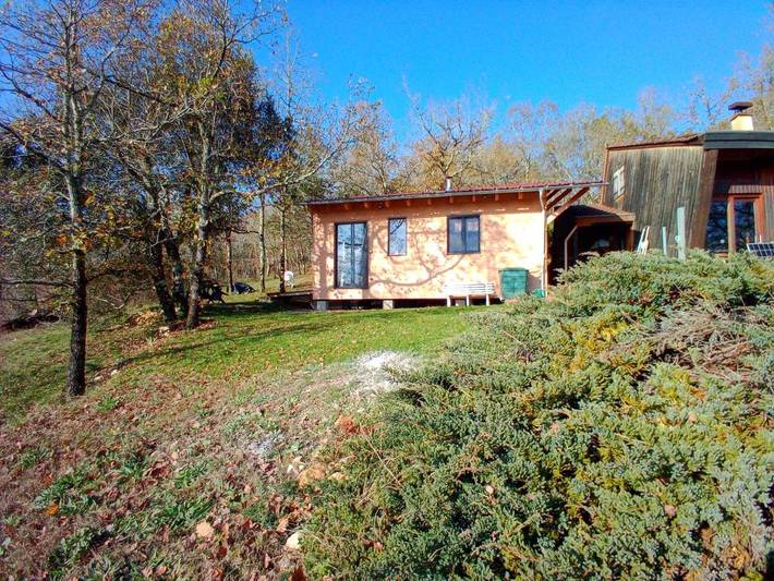 Location de vacances pour 3 personnes, avec jardin et vue à Saint-Léon-sur-Vézère - 2