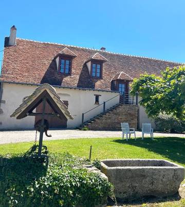 Gîte pour 3 personnes, avec terrasse ainsi que jardin et vue à Pouligny-Notre-Dame