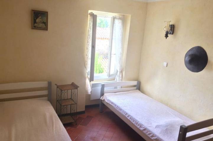 Location de vacances pour 6 personnes, avec jardin et piscine à Dauphin (homonymie) - 3