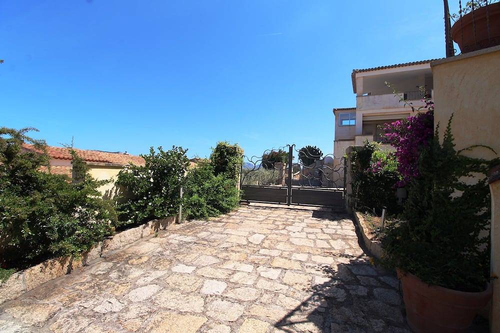 Villa Le Maree rifiniture di pregio ampia vista mare in Cannigione, Arzachena