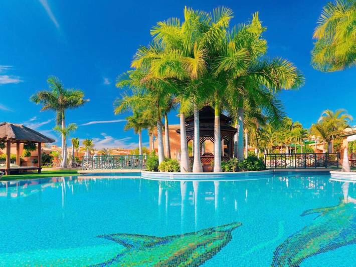 Resort für 3 Personen, mit Whirlpool und Terrasse sowie Garten und Kinderpool in Playa de las Américas