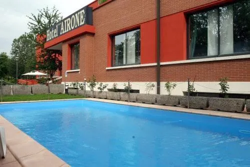 Hotel for 5 people, with hot tub and garden as well as pool - 1
