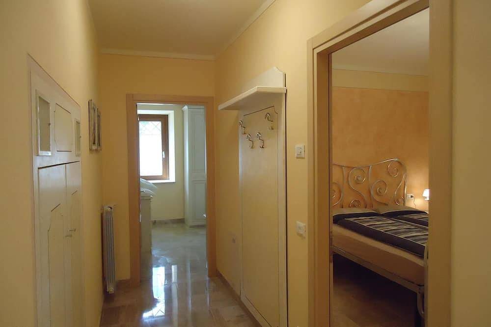 Ganze Wohnung, Große Wohnung mit tollem Blick in ruhiger Lage, 200m zum See, bis 5 Pers. in Idro, Gardasee-Berge
