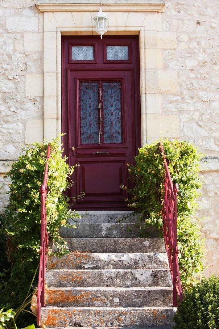 Location de vacances pour 4 personnes, avec piscine ainsi que vue et jardin à Nojals-et-Clotte - 2