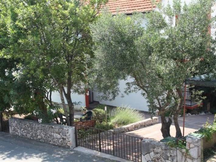 Ganze Wohnung, Tihana mit mediterranem Garten in Stari Grad, Hvar