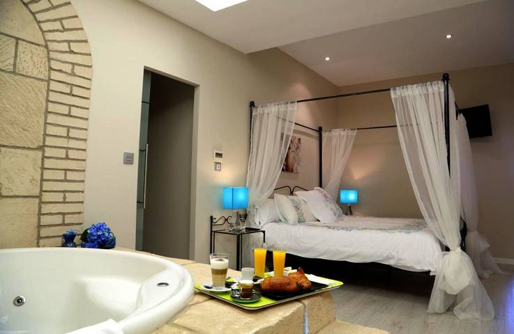 Hôtel pour 10 personnes, avec Jacuzzi ainsi que Terrasse et Jardin à Pedrola