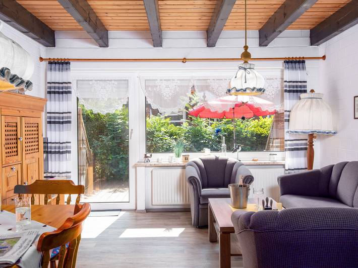 Ferienhaus für 4 Personen, mit Terrasse und Garten in Norddeich - 3