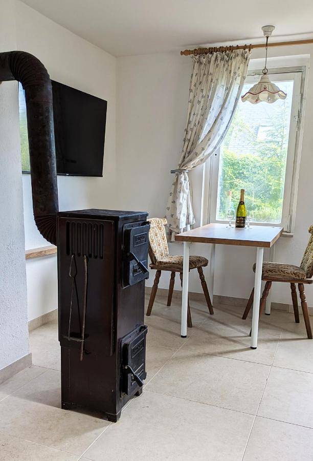 Ferienhaus für 2 Personen, mit Whirlpool und Terrasse sowie Garten und Ausblick in Bad Schlema - 3