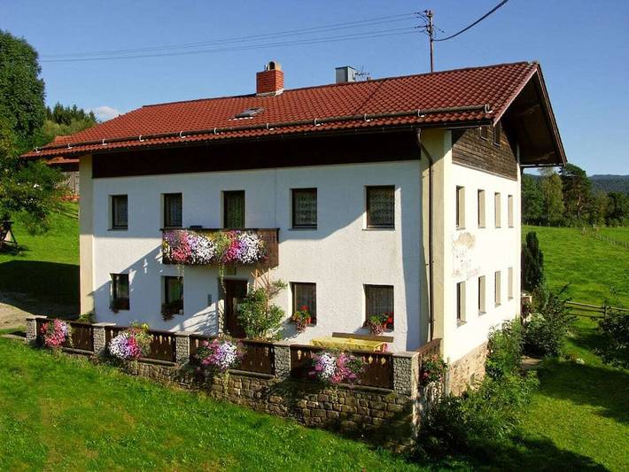 Ferienhaus für 3 Personen, mit Balkon und Garten - 1