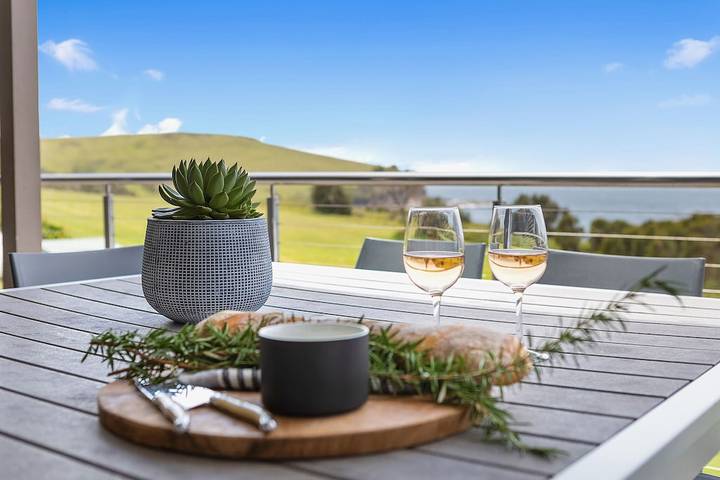 Holiday home for 8 people, with balcony and garden in Gerroa