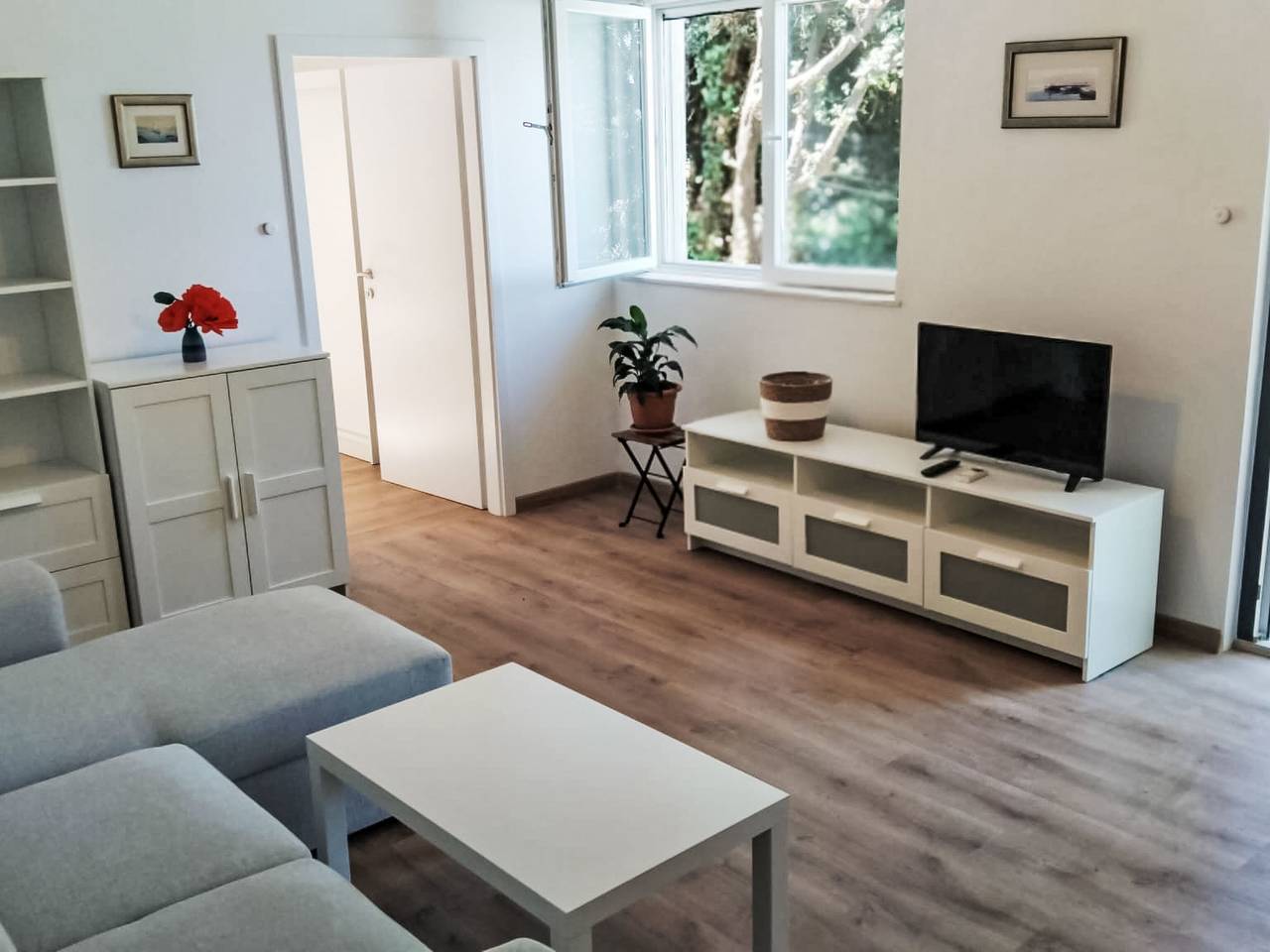Mit riesigem Garten in Seget Vranjica, Split-Dalmatien