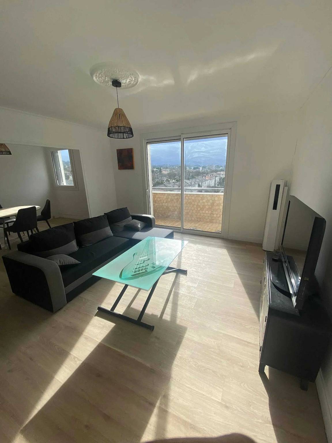 Apartamento entero, Encantador Apartamento en Auch - 80 m² con Balcón in Auch, Gers