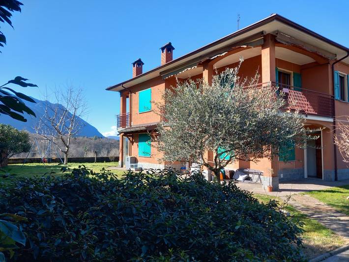 Ferienwohnung für 6 Personen, mit Balkon und Garten in Porto Valtravaglia - 2