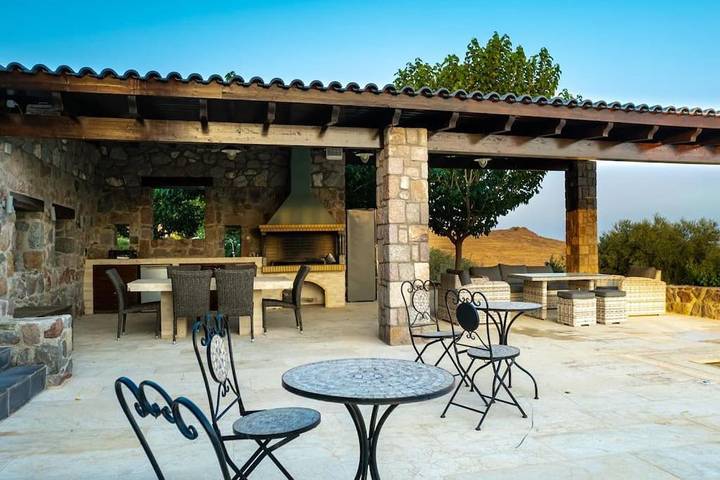 Location de vacances pour 18 personnes, avec jardin ainsi que piscine et vue dans Perdika - 3