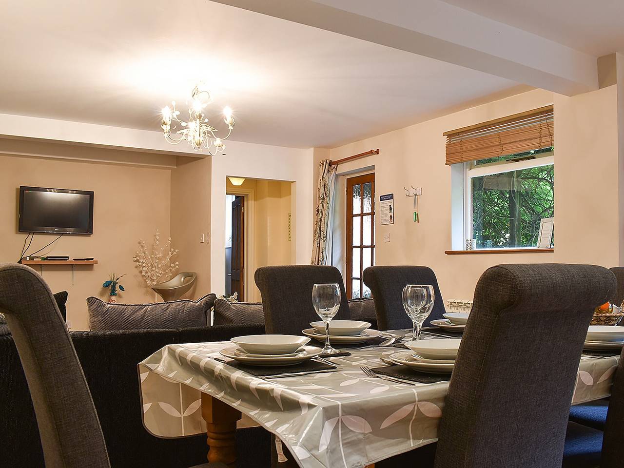 Barn Terrace - 28972 in Acrise, Kent