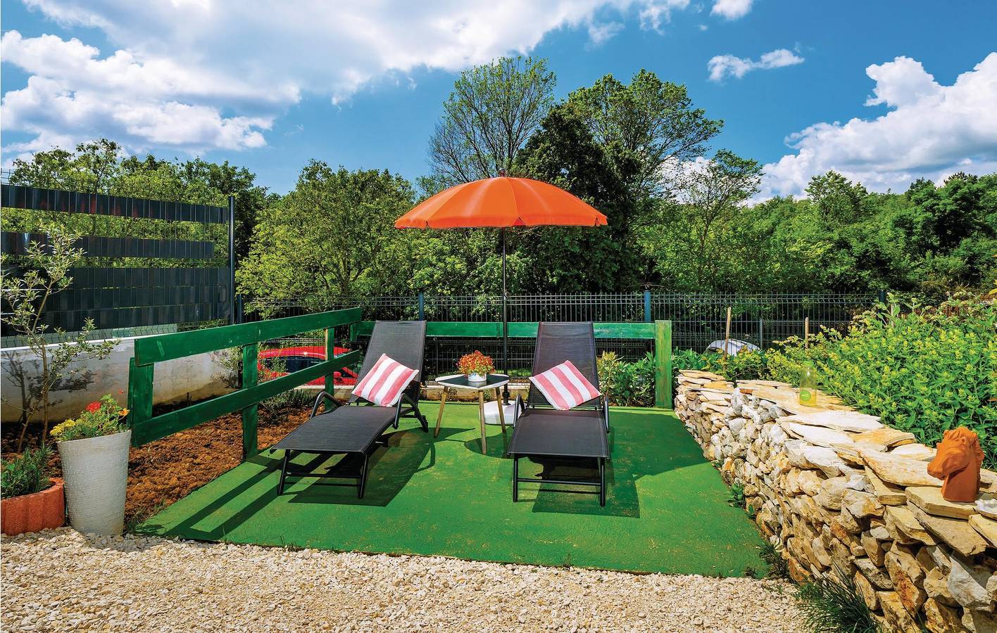 Appartement confortable avec Wi-Fi, climatisation, terrasse et parking in Labin, Côte Est de l'Istrie