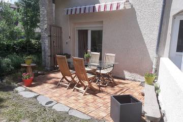 Gîte pour 4 personnes, avec jardin à Tence