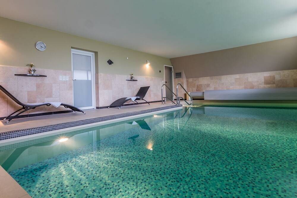5 ***** Luxus Indoor Pool Villa Duxcaar, 28° Wasser, 60 qm Dachterrasse, in Groß Schwansee, Kalkhorst