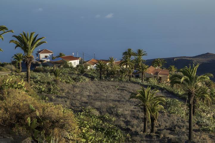 Casa de vacaciones 'La Bodega' con vistas a la montaña, terraza privada y Wi-Fi in El Guanche, Alajeró (municipio)