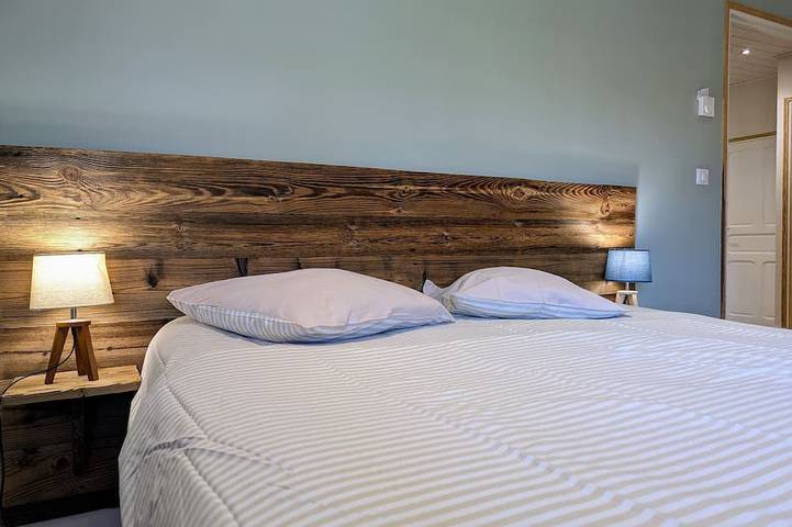 Gîte pour 8 personnes, avec jardin à Arlempdes - 4