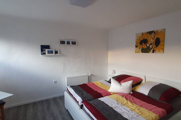 Ganze Wohnung, Große neu renovierte Ferienwohnung für max. 5 Pers. in der Nähe vom Zentrum. in Papenburg, Landkreis Emsland
