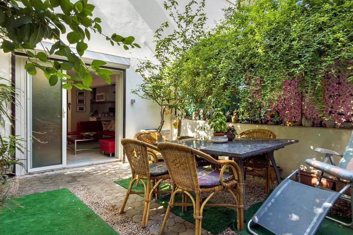Ferienwohnung für 4 Personen, mit Balkon und Garten in La Ciotat