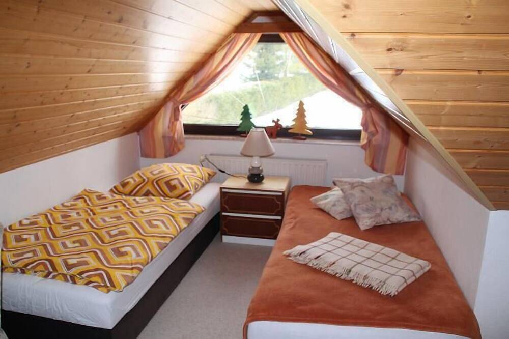 Ganze Wohnung, Ferienwohnung (75qm) für bis zu 4 Personen in Frankenblick, Thüringer Wald