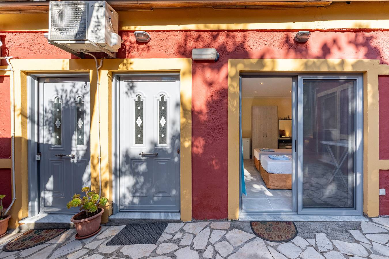 Hel studio-lejlighed, Studio Apartment 'Rolling Stone  4' with Sea View, Wi-Fi and Air Conditioning in Pelekas, Korfu
