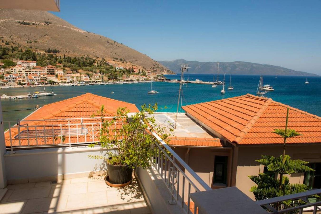 Ganze Wohnung, Ferienwohnung für 5 Personen mit Balkon in Agia Effimia, Kefalonia