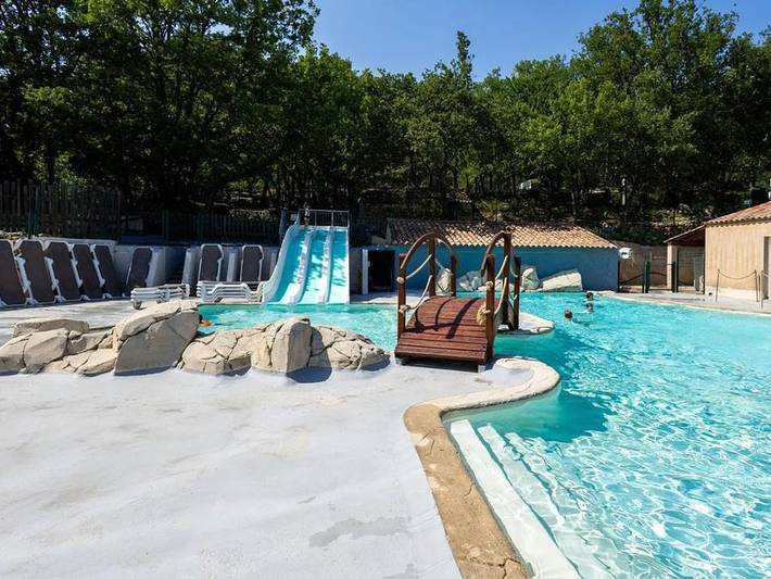 Wohnwagen für 2 Personen, mit Kinderpool - 1