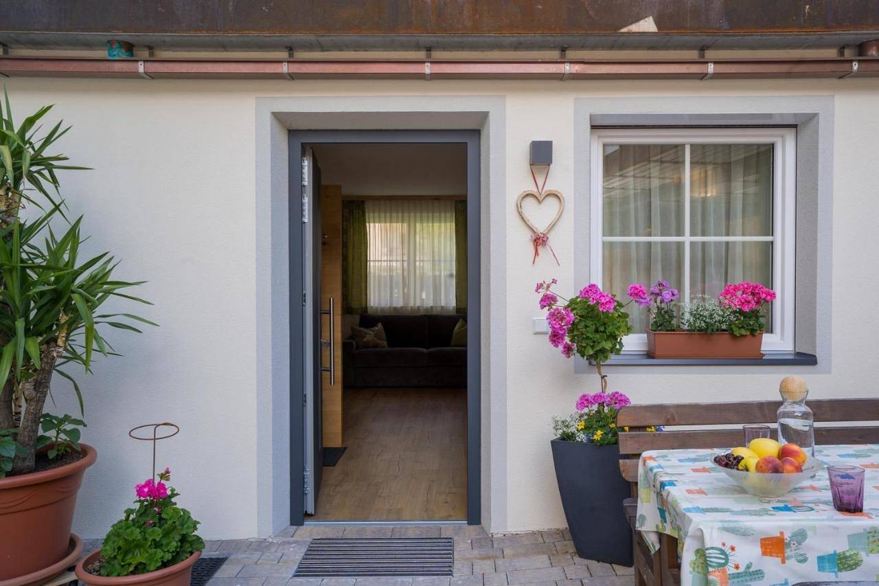 Double Room with Bathroom without Kitchen in San Candido, Karnischer Hauptkamm