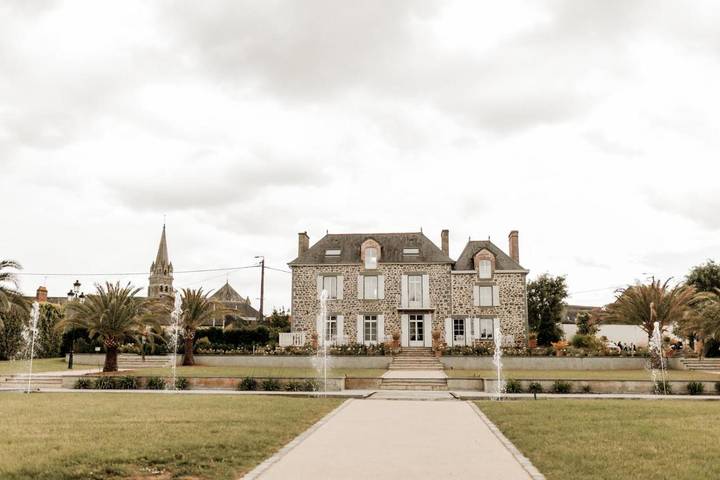 Location de vacances pour 2 personnes, avec vue ainsi que terrasse et jardin à Tinténiac - 3