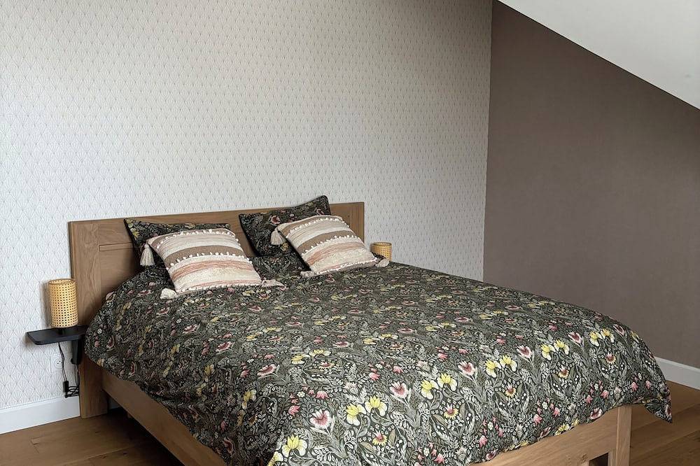 Vrbo Property in Courthiézy, Marne