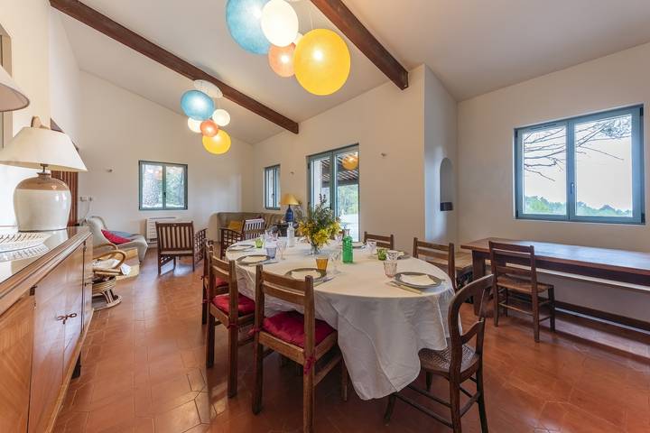 Location de vacances pour 13 personnes, avec jardin ainsi que terrasse et piscine à Tourtour - 3