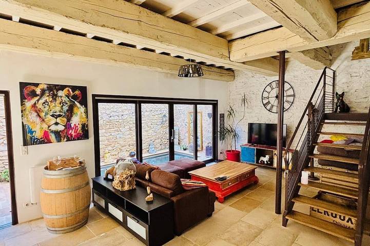Location de vacances pour 5 personnes, avec terrasse et piscine à Olonzac