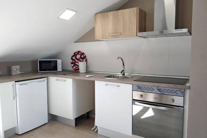 Apartamento entero, Cozy 1-bedroom apartment in quaint Alcalá de Henares-Apartment with Terrace in Alcalá de Henares, Área Metropolitana de Madrid
