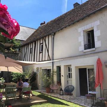 Cottage pour 3 personnes, avec terrasse ainsi que vue et jardin à Chargé