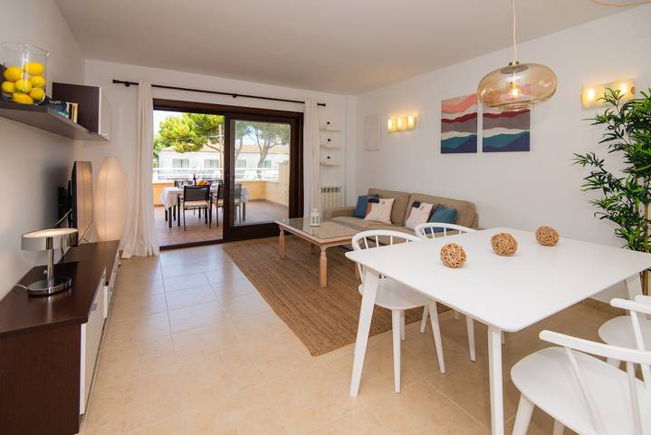Ganze Wohnung, Apartment Drac Blanc 1-4 nahe dem Strand mit Meerblick, Pool, Terrasse und Wlan in Cala Ratjada, Capdepera