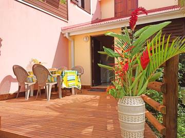 Location de vacances pour 4 personnes, avec piscine et jardin dans Plage de Malendure