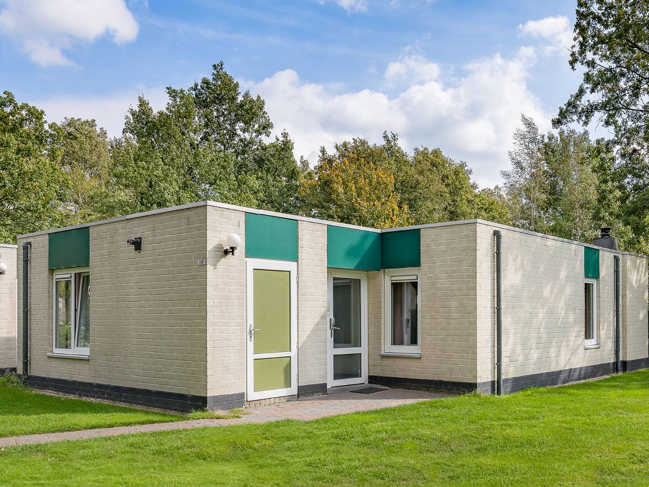 Ruime bungalow nabij het Hunebedcentrum in Borger, Drenthe