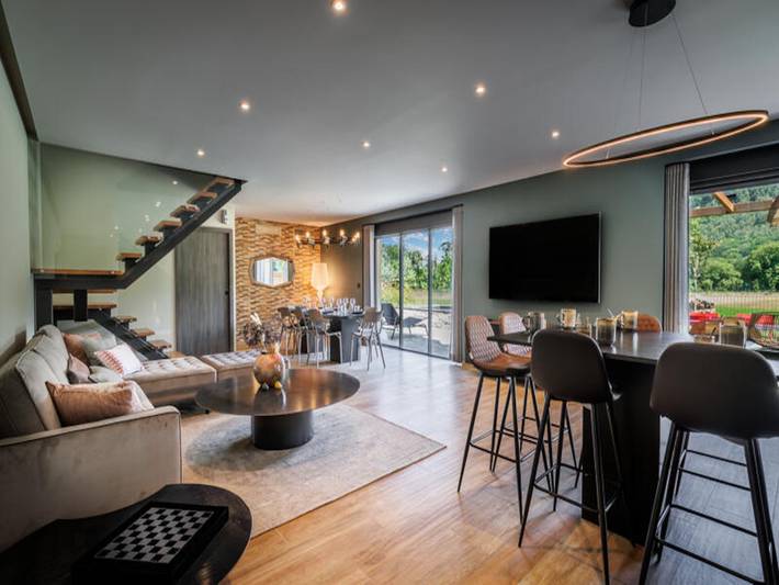 Gîte pour 10 personnes, avec piscine et terrasse, adapté aux familles à Ayzac-Ost - 3