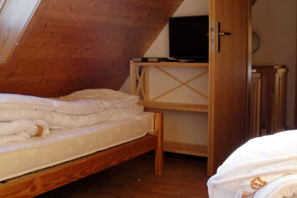 Ganze Wohnung, Bergtraum holiday home - At 955 m above sea level, the clouds are very close and the slopes are in front of the door in Oberwiesenthal, Erzgebirge