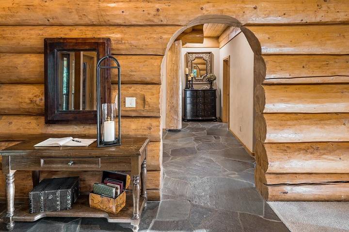 Vacation rental for 10 people in California