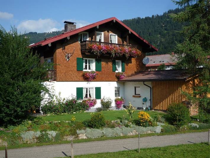 Ferienwohnung für 2 Personen, mit Balkon und Garten sowie Sauna