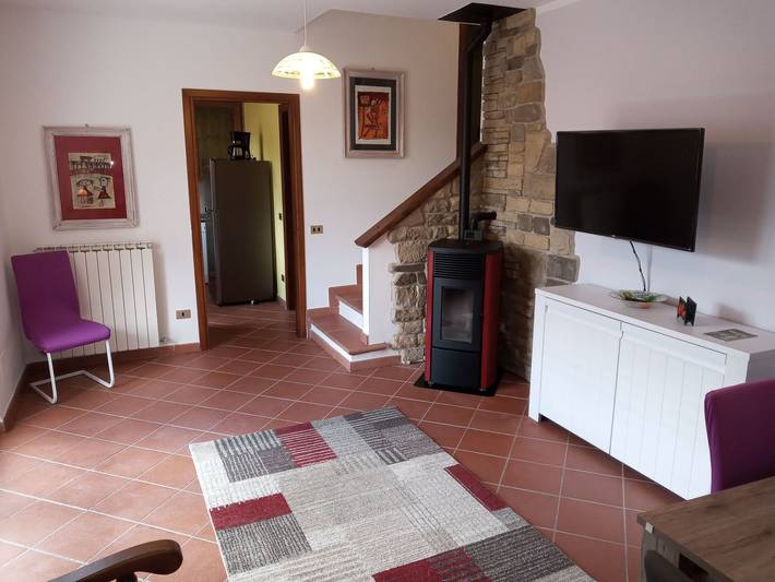 Ferienwohnung für 2 Personen, mit Terrasse und Garten sowie Ausblick und Seeblick in Ledro